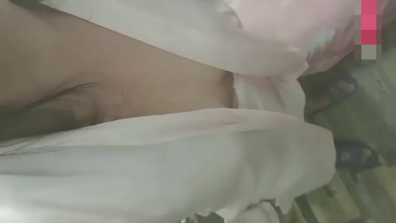 真实母子乱伦 禽兽儿子爆操丝袜